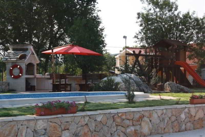 Bristivica Villa Dalmatica Moderna מראה חיצוני תמונה